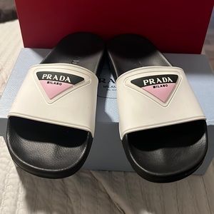 Authentic Womens Parada pool-slides